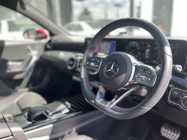 メルセデス・ベンツ Ａ２００ｄ AMGライン 千葉県 2020(令2)年 2.2万km ジュピターレッド レーダーセーフティパッケージ/前席メモリーパワーシート/シートヒーター/純正HDDナビ/バックカメラ/地デジ/ワイヤレスチャージング/USB/ハーフレザーシート/純正18インチAW/LEDライト/パークトロニック