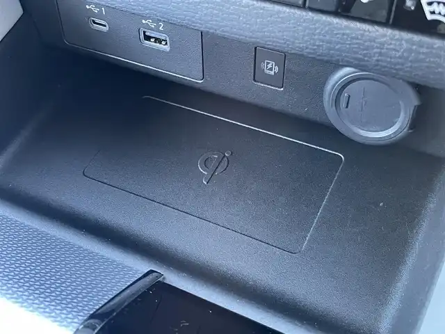 三菱 アウトランダー ＰＨＥＶ P 大阪府 2022(令4)年 1.5万km パールⅡ ＢＯＳＥサウンド　/マイパイロット/純正　インチディスプレイオーディオ　/   ＴＶ/Bluetooth/USB/100V電源　/衝突軽減ブレーキ/クリアランスソナー　/全方位モニター　/ブラインドスポットモニター/レーダークルーズコントロール/レーンキープアシスト/アイドリングストップ　/シートヒーター（1列目、2列目）　/電動リアゲート/前席パワーシート（運転席メモリー付き）/前後ドライブレコーダー　/ワイヤレス充電/レザーシート/純正フロアマット/プッシュスタート/スマートキー　/ＥＴＣ　/ＬＥＤ