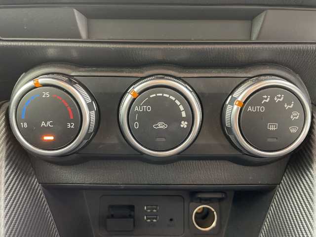 マツダ ＣＸ－３ XD 岐阜県 2015(平27)年 5万km 紺 純正ナビ/AM/FM/Bluetooth/バックモニター/前後ドライブレコーダー/ETC/電動格納ミラー/スマートキー/プッシュスタート/MTモード付/革巻きステアリング/ステアリングリモコン/純正フロアマット/純正アルミホイール/アイドリングストップ/横滑り防止/ヘッドライトレベライザー
