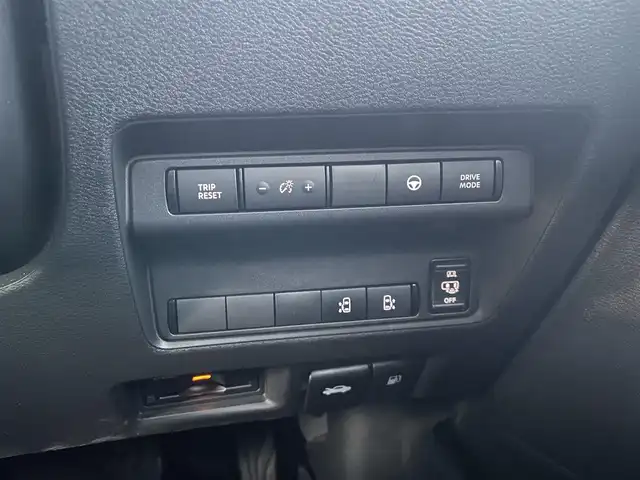 日産 セレナ e－パワー ハイウェイスター V 東京都 2023(令5)年 2.2万km プリズムホワイト ワンオーナー/純正ナビ（BT/地デジTV）/バックカメラ・サイドビューカメラ/全方位カメラ/純正フリップダウンモニター/デジタルインナーミラー/両側パワースライドドア/純正１６インチアルミ/ETC２．０/エンジンプッシュボタン/スマートキー/プロパイロット/e-Pedal Step/走行支援機能/インテリジェントブレーキ/衝突回避ステアリング/踏み間違い衝突防止アシスト/進入禁止標識検知/先行車発進お知らせ/車線逸脱警報/ふらつき警報/スマートキー/純正マット/スペアキー１本/保証書・取説