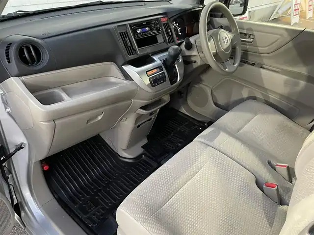 ホンダ Ｎ ＷＧＮ G 新潟県 2014(平26)年 9.5万km カトラリーシルバーM ワンオーナー/4WD/純正オーディオ/(AM/FM/CD/AUX)/アイドリングストップ/ハロゲンヘッドライト/純正フロアマット/ドアバイザー/電格ミラー/横滑り防止/プッシュスタート/スマートキー