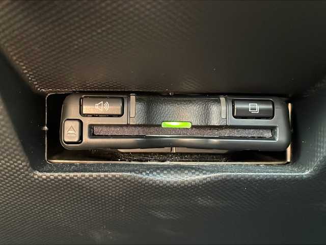 トヨタ ライズ Z 長野県 2023(令5)年 2万km ブラックマイカメタリック/ターコイズブルーマイカメタリック 禁煙車/社外9インチナビ/【MDV-M909HDL】/(CD/DVD/フルセグTV/Bluetooth)/スマートアシスト/・パノラマモニター/・衝突警報機能/・衝突回避支援ブレーキ/・車線逸脱抑制制御機能/・車線逸脱警報機能/・先行車発進お知らせ機能/・全車速追従機能付アダプティブクルーズコントロール/・アダプティブドライビングビーム/・オートハイビーム/・ブラインドスポットモニター/・サイドビューランプ/・コーナーセンサー/・レーンキープコントロール/・標識認識機能/ビルトインETC/ドライブレコーダー（F・R）/シートヒーター（D・N席）/革巻きステアリング/ステアリングスイッチ/LEDヘッドライト/フォグランプ/オートライト/アイドリングストップ/スマートキー/Pスタート/電動格納ミラー/純正17インチAW/純正フロアマット/ドアバイザー