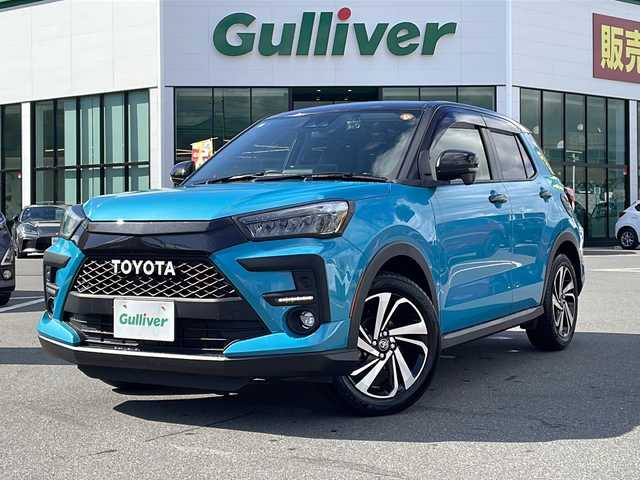 トヨタ ライズ Z 長野県 2023(令5)年 2万km ブラックマイカメタリック/ターコイズブルーマイカメタリック 禁煙車/社外9インチナビ/【MDV-M909HDL】/(CD/DVD/フルセグTV/Bluetooth)/スマートアシスト/・パノラマモニター/・衝突警報機能/・衝突回避支援ブレーキ/・車線逸脱抑制制御機能/・車線逸脱警報機能/・先行車発進お知らせ機能/・全車速追従機能付アダプティブクルーズコントロール/・アダプティブドライビングビーム/・オートハイビーム/・ブラインドスポットモニター/・サイドビューランプ/・コーナーセンサー/・レーンキープコントロール/・標識認識機能/ビルトインETC/ドライブレコーダー（F・R）/シートヒーター（D・N席）/革巻きステアリング/ステアリングスイッチ/LEDヘッドライト/フォグランプ/オートライト/アイドリングストップ/スマートキー/Pスタート/電動格納ミラー/純正17インチAW/純正フロアマット/ドアバイザー