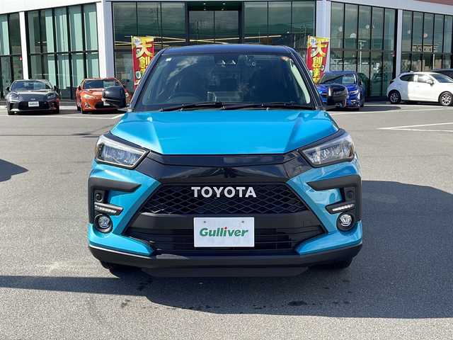 トヨタ ライズ Z 長野県 2023(令5)年 2万km ブラックマイカメタリック/ターコイズブルーマイカメタリック 禁煙車/社外9インチナビ/【MDV-M909HDL】/(CD/DVD/フルセグTV/Bluetooth)/スマートアシスト/・パノラマモニター/・衝突警報機能/・衝突回避支援ブレーキ/・車線逸脱抑制制御機能/・車線逸脱警報機能/・先行車発進お知らせ機能/・全車速追従機能付アダプティブクルーズコントロール/・アダプティブドライビングビーム/・オートハイビーム/・ブラインドスポットモニター/・サイドビューランプ/・コーナーセンサー/・レーンキープコントロール/・標識認識機能/ビルトインETC/ドライブレコーダー（F・R）/シートヒーター（D・N席）/革巻きステアリング/ステアリングスイッチ/LEDヘッドライト/フォグランプ/オートライト/アイドリングストップ/スマートキー/Pスタート/電動格納ミラー/純正17インチAW/純正フロアマット/ドアバイザー