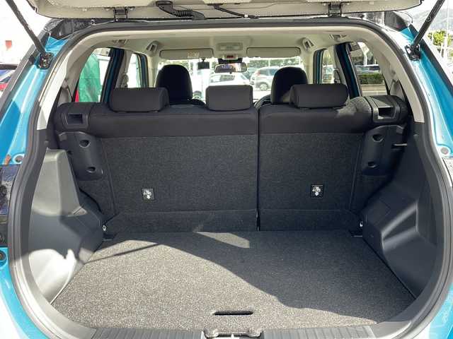 トヨタ ライズ Z 長野県 2023(令5)年 2万km ブラックマイカメタリック/ターコイズブルーマイカメタリック 禁煙車/社外9インチナビ/【MDV-M909HDL】/(CD/DVD/フルセグTV/Bluetooth)/スマートアシスト/・パノラマモニター/・衝突警報機能/・衝突回避支援ブレーキ/・車線逸脱抑制制御機能/・車線逸脱警報機能/・先行車発進お知らせ機能/・全車速追従機能付アダプティブクルーズコントロール/・アダプティブドライビングビーム/・オートハイビーム/・ブラインドスポットモニター/・サイドビューランプ/・コーナーセンサー/・レーンキープコントロール/・標識認識機能/ビルトインETC/ドライブレコーダー（F・R）/シートヒーター（D・N席）/革巻きステアリング/ステアリングスイッチ/LEDヘッドライト/フォグランプ/オートライト/アイドリングストップ/スマートキー/Pスタート/電動格納ミラー/純正17インチAW/純正フロアマット/ドアバイザー