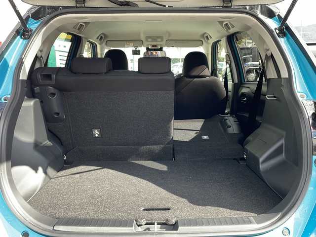 トヨタ ライズ Z 長野県 2023(令5)年 2万km ブラックマイカメタリック/ターコイズブルーマイカメタリック 禁煙車/社外9インチナビ/【MDV-M909HDL】/(CD/DVD/フルセグTV/Bluetooth)/スマートアシスト/・パノラマモニター/・衝突警報機能/・衝突回避支援ブレーキ/・車線逸脱抑制制御機能/・車線逸脱警報機能/・先行車発進お知らせ機能/・全車速追従機能付アダプティブクルーズコントロール/・アダプティブドライビングビーム/・オートハイビーム/・ブラインドスポットモニター/・サイドビューランプ/・コーナーセンサー/・レーンキープコントロール/・標識認識機能/ビルトインETC/ドライブレコーダー（F・R）/シートヒーター（D・N席）/革巻きステアリング/ステアリングスイッチ/LEDヘッドライト/フォグランプ/オートライト/アイドリングストップ/スマートキー/Pスタート/電動格納ミラー/純正17インチAW/純正フロアマット/ドアバイザー