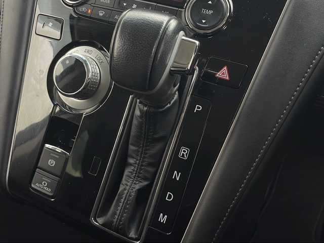 三菱 デリカＤ：５ G 秋田県 2020(令2)年 4.9万km アイガーグレーM/ダイヤモンドブラックマイカ ４WD/社外SDナビ(Bluetooth/CD/フルセグ)/全方位カメラ/ETC/ドライブレコーダー/クルーズコントロール/車線逸脱警報/レーンキープアシスト/両側パワースライドドア/後席用モニター/社外AW/衝突被害軽減システム/横滑り防止装置/LEDヘッドライト/スマートキー