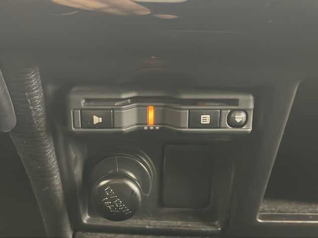 三菱 デリカＤ：５ G 秋田県 2020(令2)年 4.9万km アイガーグレーM/ダイヤモンドブラックマイカ ４WD/社外SDナビ(Bluetooth/CD/フルセグ)/全方位カメラ/ETC/ドライブレコーダー/クルーズコントロール/車線逸脱警報/レーンキープアシスト/両側パワースライドドア/後席用モニター/社外AW/衝突被害軽減システム/横滑り防止装置/LEDヘッドライト/スマートキー