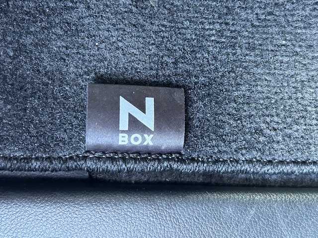 ホンダ Ｎ ＢＯＸ G Lパッケージ 大阪府 2015(平27)年 6.4万km スマートブラック 純正ナビ/バックカメラ/片側パワースライドドア/HIDヘッドライト/ETC/オートライト/ステアリングスイッチ/純正アルミホイール/アイドリングストップ/横滑り防止装置/プッシュスタート/スマートキー