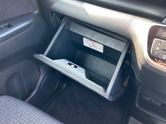 ホンダ Ｎ ＢＯＸ G Lパッケージ 大阪府 2015(平27)年 6.4万km スマートブラック 純正ナビ/バックカメラ/片側パワースライドドア/HIDヘッドライト/ETC/オートライト/ステアリングスイッチ/純正アルミホイール/アイドリングストップ/横滑り防止装置/プッシュスタート/スマートキー