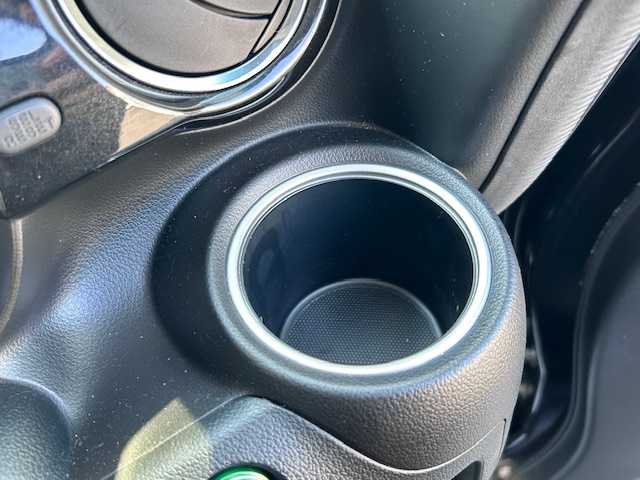 ホンダ Ｎ ＢＯＸ G Lパッケージ 大阪府 2015(平27)年 6.4万km スマートブラック 純正ナビ/バックカメラ/片側パワースライドドア/HIDヘッドライト/ETC/オートライト/ステアリングスイッチ/純正アルミホイール/アイドリングストップ/横滑り防止装置/プッシュスタート/スマートキー