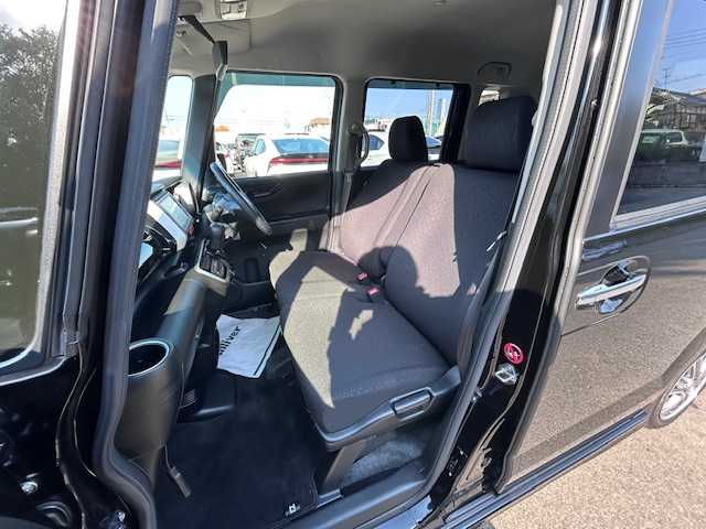 ホンダ Ｎ ＢＯＸ G Lパッケージ 大阪府 2015(平27)年 6.4万km スマートブラック 純正ナビ/バックカメラ/片側パワースライドドア/HIDヘッドライト/ETC/オートライト/ステアリングスイッチ/純正アルミホイール/アイドリングストップ/横滑り防止装置/プッシュスタート/スマートキー