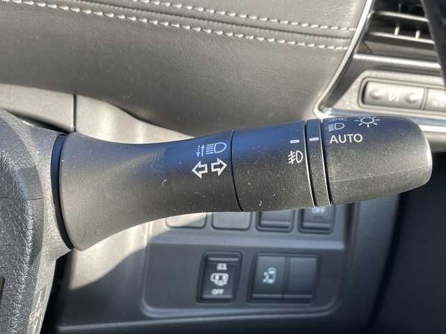 日産 セレナ ハイウェイスター 愛媛県 2017(平29)年 3.3万km ブリリアントホワイトパール 純正ナビ/Bluetooth/CD/DVD/フルセグ/SD/USB/アラウンドビューモニター/バックカメラ/クルーズコントロール/プロパイロット/片側パワースライドドア/ETC/純正16インチAW/純正フロアマット/コーナーセンサー/スマートキー/スペアキー/フォグランプ/保証書/取扱説明書/メンテナンスノート