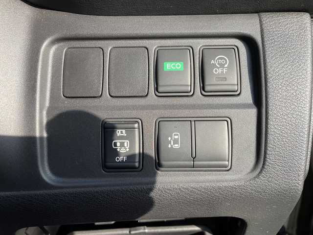 日産 セレナ ハイウェイスター 愛媛県 2017(平29)年 3.3万km ブリリアントホワイトパール 純正ナビ/Bluetooth/CD/DVD/フルセグ/SD/USB/アラウンドビューモニター/バックカメラ/クルーズコントロール/プロパイロット/片側パワースライドドア/ETC/純正16インチAW/純正フロアマット/コーナーセンサー/スマートキー/スペアキー/フォグランプ/保証書/取扱説明書/メンテナンスノート