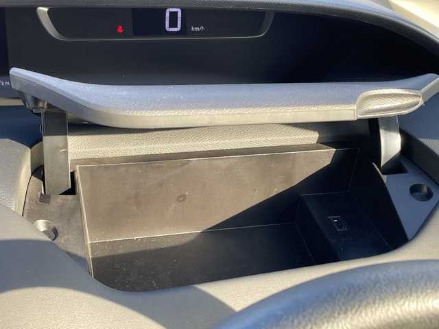 日産 セレナ ハイウェイスター 愛媛県 2017(平29)年 3.3万km ブリリアントホワイトパール 純正ナビ/Bluetooth/CD/DVD/フルセグ/SD/USB/アラウンドビューモニター/バックカメラ/クルーズコントロール/プロパイロット/片側パワースライドドア/ETC/純正16インチAW/純正フロアマット/コーナーセンサー/スマートキー/スペアキー/フォグランプ/保証書/取扱説明書/メンテナンスノート