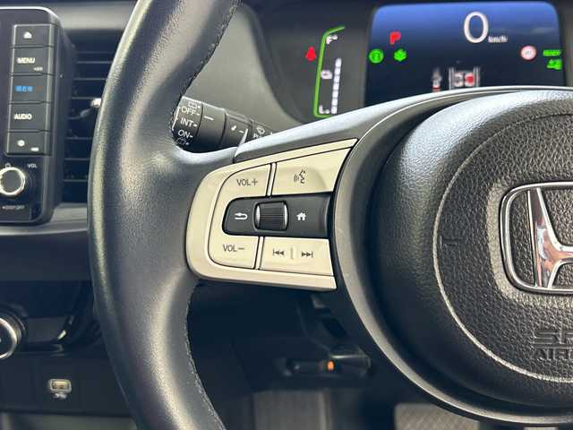 ホンダ フィット e:HEVホーム 奈良県 2024(令6)年 1.2万km クリスタルブラックパール 純正ギャザーズ9インチナビ/フルセグ CD DVD BT MSV USB/バックカメラ/ビルトインETC/レーダークルーズコントロール/衝突軽減ブレーキ/踏み間違い/パーキングセンサー/レーンキープアシスト/電子パーキング/BREAK HOLD/純正ギャザーズドライブレコーダー/ハーフレザーシート/LEDヘッドライト/オートライト/オートハイビーム/スマートキー/純正ドアバイザー/純正フロアマット/電動格納ミラー