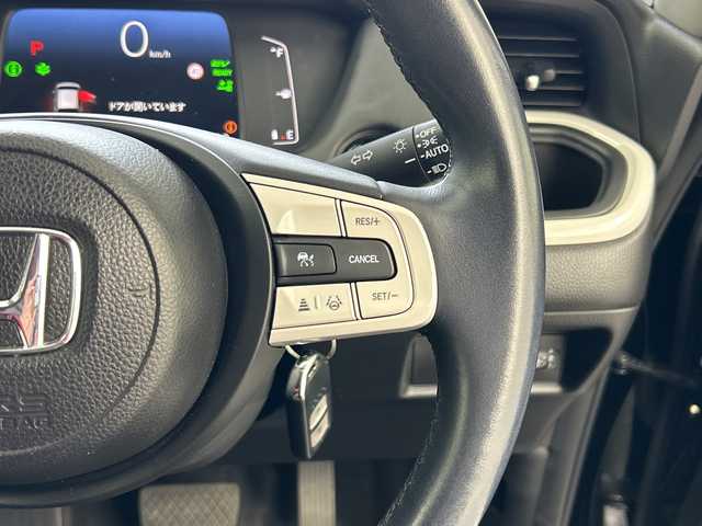 ホンダ フィット e:HEVホーム 奈良県 2024(令6)年 1.2万km クリスタルブラックパール 純正ギャザーズ9インチナビ/フルセグ CD DVD BT MSV USB/バックカメラ/ビルトインETC/レーダークルーズコントロール/衝突軽減ブレーキ/踏み間違い/パーキングセンサー/レーンキープアシスト/電子パーキング/BREAK HOLD/純正ギャザーズドライブレコーダー/ハーフレザーシート/LEDヘッドライト/オートライト/オートハイビーム/スマートキー/純正ドアバイザー/純正フロアマット/電動格納ミラー