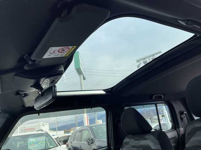 ダイハツ タフト G ターボ ダーククロムベンチャー 長野県 2022(令4)年 2.1万km ブラックマイカメタリック 禁煙車/スカイフィールトップ/ルーフレール/純正ナビ【NMZK-W72D】/(CD/DVD/フルセグTV/Bluetooth)/スマートアシスト/・衝突警報機能/・衝突回避支援ブレーキ/・ブレーキ制御機能付誤発進抑制機能/・車線逸脱抑制制御機能/・車線逸脱警報機能/・路外逸脱抑制機能/・先行車発進お知らせ機能/・全車速追従機能付アダプティブクルーズコントロール/・ふらつき警報機能/・標識認識機能/・レーンキープコントロール/・コーナーセンサー/・アダプティブドライビングビーム/バックカメラ/ETC/ドライブレコーダー/前席シートヒーター/革巻きステアリング/ステアリングスイッチ/電動パーキングブレーキ/ブレーキホールド/LEDヘッドライト/フォグランプ/オートライト/スマートキー/Pスタート/電動格納ミラー/純正15インチAW