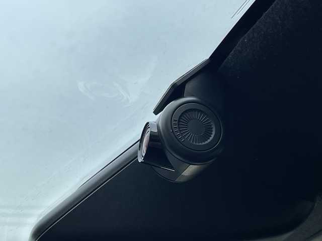 ダイハツ タフト G ターボ ダーククロムベンチャー 長野県 2022(令4)年 2.1万km ブラックマイカメタリック 禁煙車/スカイフィールトップ/ルーフレール/純正ナビ【NMZK-W72D】/(CD/DVD/フルセグTV/Bluetooth)/スマートアシスト/・衝突警報機能/・衝突回避支援ブレーキ/・ブレーキ制御機能付誤発進抑制機能/・車線逸脱抑制制御機能/・車線逸脱警報機能/・路外逸脱抑制機能/・先行車発進お知らせ機能/・全車速追従機能付アダプティブクルーズコントロール/・ふらつき警報機能/・標識認識機能/・レーンキープコントロール/・コーナーセンサー/・アダプティブドライビングビーム/バックカメラ/ETC/ドライブレコーダー/前席シートヒーター/革巻きステアリング/ステアリングスイッチ/電動パーキングブレーキ/ブレーキホールド/LEDヘッドライト/フォグランプ/オートライト/スマートキー/Pスタート/電動格納ミラー/純正15インチAW