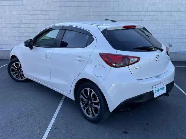 マツダ デミオ XD ツーリング 静岡県 2015(平27)年 5.2万km スノーフレイクホワイトパールマイカ ディーゼルターボ車/純正ナビ/（AM/FM/BT/USB）/バックカメラ/クルーズコントロール/ヘッドアップディスプレイ/スマートキー/プッシュスタート/パドルシフト/LEDヘッドライト/純正16インチアルミホイール/純正フロアマット/横滑り防止装置/電格ミラー/取扱説明書/保証書