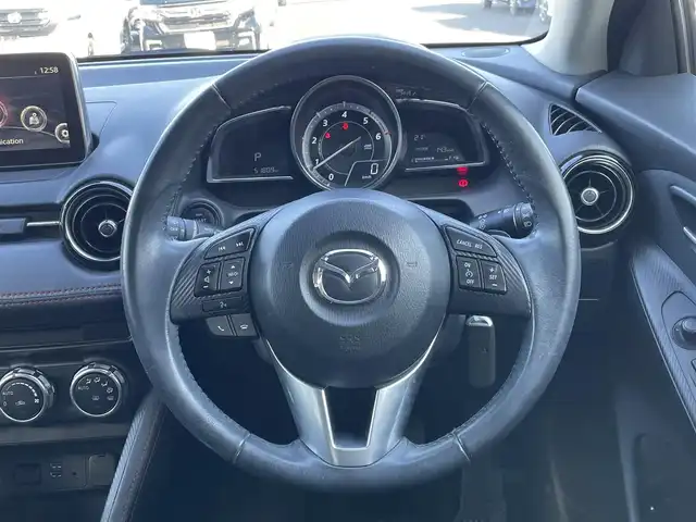 マツダ デミオ XD ツーリング 静岡県 2015(平27)年 5.2万km スノーフレイクホワイトパールマイカ ディーゼルターボ車/純正ナビ/（AM/FM/BT/USB）/バックカメラ/クルーズコントロール/ヘッドアップディスプレイ/スマートキー/プッシュスタート/パドルシフト/LEDヘッドライト/純正16インチアルミホイール/純正フロアマット/横滑り防止装置/電格ミラー/取扱説明書/保証書