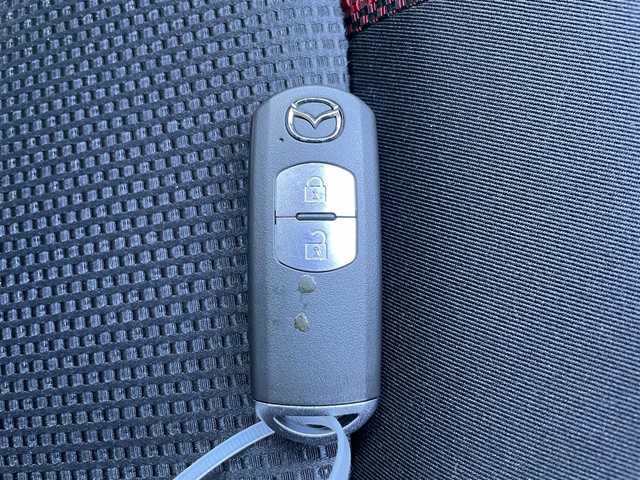 マツダ デミオ XD ツーリング 静岡県 2015(平27)年 5.2万km スノーフレイクホワイトパールマイカ ディーゼルターボ車/純正ナビ/（AM/FM/BT/USB）/バックカメラ/クルーズコントロール/ヘッドアップディスプレイ/スマートキー/プッシュスタート/パドルシフト/LEDヘッドライト/純正16インチアルミホイール/純正フロアマット/横滑り防止装置/電格ミラー/取扱説明書/保証書