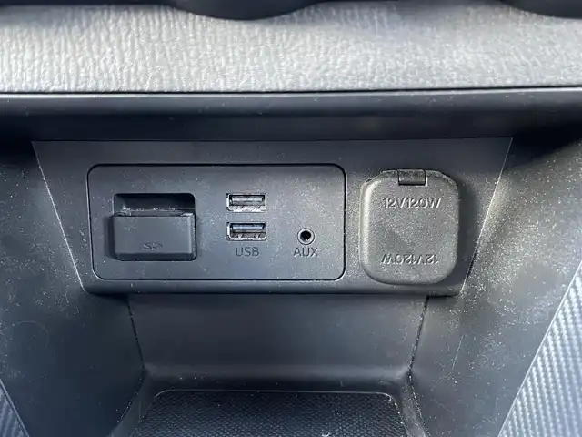 マツダ デミオ XD ツーリング 静岡県 2015(平27)年 5.2万km スノーフレイクホワイトパールマイカ ディーゼルターボ車/純正ナビ/（AM/FM/BT/USB）/バックカメラ/クルーズコントロール/ヘッドアップディスプレイ/スマートキー/プッシュスタート/パドルシフト/LEDヘッドライト/純正16インチアルミホイール/純正フロアマット/横滑り防止装置/電格ミラー/取扱説明書/保証書