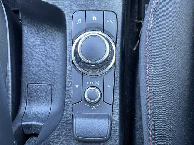 マツダ デミオ XD ツーリング 静岡県 2015(平27)年 5.2万km スノーフレイクホワイトパールマイカ ディーゼルターボ車/純正ナビ/（AM/FM/BT/USB）/バックカメラ/クルーズコントロール/ヘッドアップディスプレイ/スマートキー/プッシュスタート/パドルシフト/LEDヘッドライト/純正16インチアルミホイール/純正フロアマット/横滑り防止装置/電格ミラー/取扱説明書/保証書