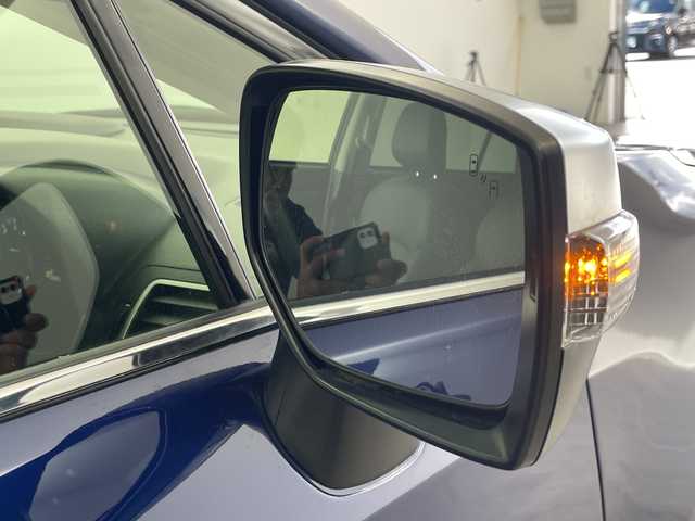 スバル レヴォーグ 1．6GT アイサイト 三重県 2020(令2)年 3.4万km ラピスブルーP ／禁煙車/／純正8インチナビ[CN-LX840D]/CD/DVD/フルセグTV／Blu-ray/Bluetooth/USB／SD/／フロント・バック・サイドカメラ/／スマートミラー/／アイサイト/・プリクラッシュブレーキ（衝突被害軽減ブレーキ）/・全車速追従機能付クルーズコントロール/・車線逸脱抑制（レーンキープアシスト）/・アダプティブクルーズコントロール/・オートビークルホールド (AVH)/・AT誤発進抑制制御（前後）/・先行車発進お知らせ機能/／ブラインドスポットモニター/／ETC/／電子パーキング/／オートブレーキホールド/／純正ドライブレコーダー/／メーカーオプション　レザーシート/／パワーシート（メモリー付き）/／シートヒーター/／LED/／オートライト/／オートマチックハイビーム/／フォグランプ/／革巻きステアリング/／パドルシフト/／ステアリングチルド機構/／純正17インチアルミ