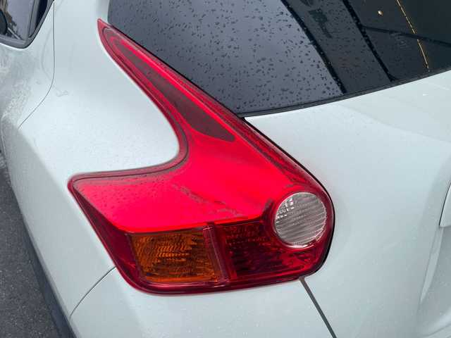 日産 ジューク 15RS タイプV 茨城県 2012(平24)年 7.5万km パール スマートキー/プッシュスタート/ドアバイザー/社外フロアマット/社外アルミホイール/電動格納ミラー/ダブルエアバッグ/オーディオレス/取扱説明書/保証書/記録簿/自家用車/パワーウィンドウ