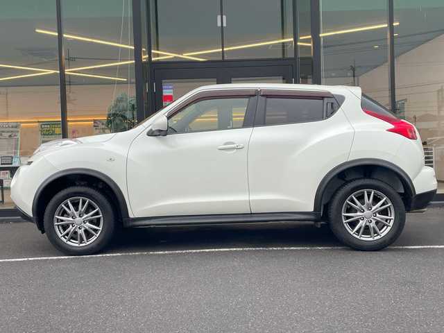 日産 ジューク 15RS タイプV 茨城県 2012(平24)年 7.5万km パール スマートキー/プッシュスタート/ドアバイザー/社外フロアマット/社外アルミホイール/電動格納ミラー/ダブルエアバッグ/オーディオレス/取扱説明書/保証書/記録簿/自家用車/パワーウィンドウ