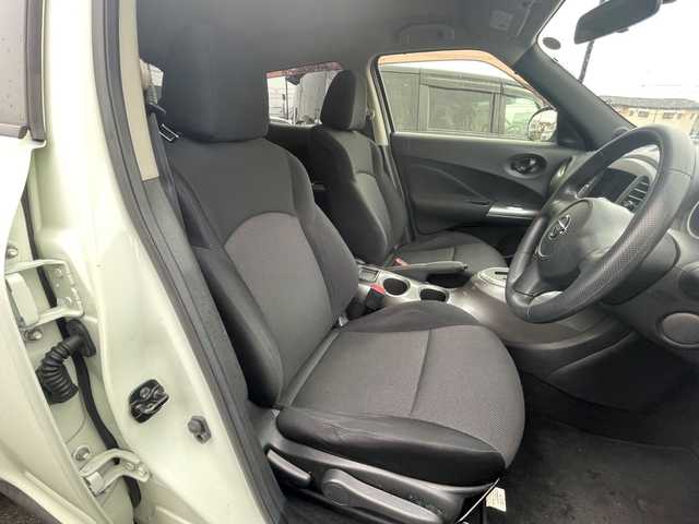 日産 ジューク 15RS タイプV 茨城県 2012(平24)年 7.5万km パール スマートキー/プッシュスタート/ドアバイザー/社外フロアマット/社外アルミホイール/電動格納ミラー/ダブルエアバッグ/オーディオレス/取扱説明書/保証書/記録簿/自家用車/パワーウィンドウ