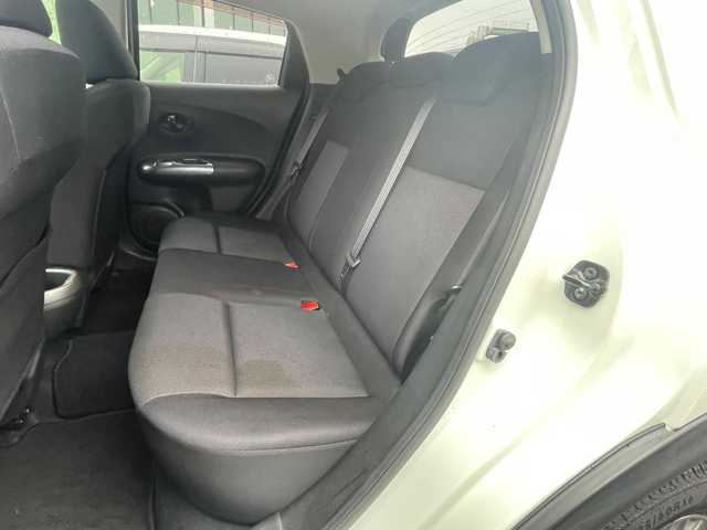 日産 ジューク 15RS タイプV 茨城県 2012(平24)年 7.5万km パール スマートキー/プッシュスタート/ドアバイザー/社外フロアマット/社外アルミホイール/電動格納ミラー/ダブルエアバッグ/オーディオレス/取扱説明書/保証書/記録簿/自家用車/パワーウィンドウ