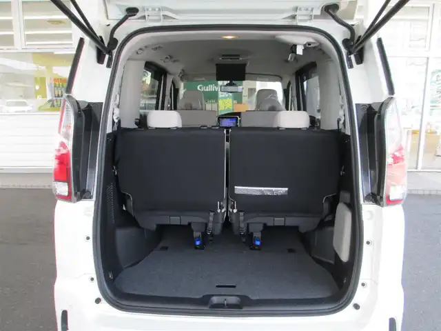 日産 セレナ ハイウェイスター Vセレクション 千葉県 2017(平29)年 5.5万km ブリリアントホワイトパール 純正9型SDナビ、フルセグTV(走行中視聴可)/アラウンドビューモニター/純正オーディオ【DVD/CD/BD/BT/SD/USB】/純正後席フリップダウンモニター/プロパイロット/両側パワースライドドア/ハンズフリーオートスライドドア/デジタルインナーミラー/LEDヘッドライト&ハロゲンフォグ/エマージェンシーブレーキ/レーダークルーズコントロール/LDP/オートブレーキホールド/前後コーナーセンサー/純正ナビ連動前方ドライブレコーダー/ビルトインETC/取扱説明書/新車時保証書