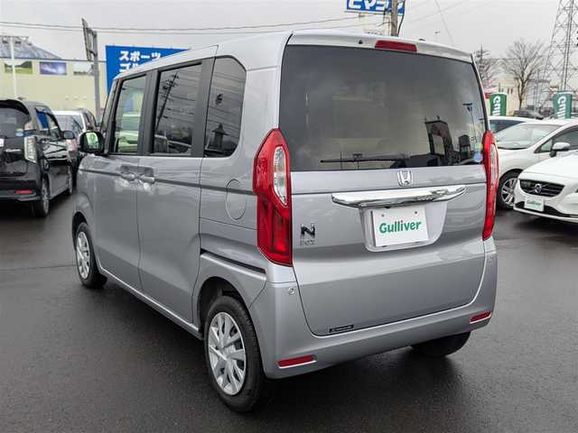 ホンダ Ｎ ＢＯＸ G L ホンダセンシング 福井県 2020(令2)年 1.1万km ルナシルバーM 衝突被害軽減システム/レーダークルーズコントロール/純正SDナビ（VXM-205Ci）/バックカメラ/ビルトインETC/ステアリングスイッチ/前席シートヒーター/オートLEDライト/電動格納ウィンカーミラー/純正フロアマット/スマートキー