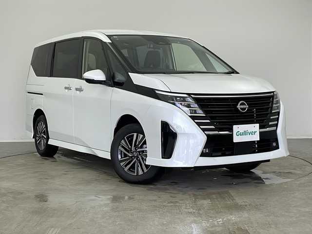 日産 セレナ e－4ORCE ハイウェイスターV 新潟県 2025(令7)年 0.1万km未満 プリズムホワイト 登録済未使用車/12.3インチディスプレイオーディオ＋ナビ/(フルセグ.Bluetooth.AppleCarPlay.AndroidAuto)/アラウンドビューモニター/プロパイロット/エマージェンシーブレーキ/ブラインドスポットモニター/レーンキープアシスト/LEDオートライト/両側パワースライドドア/前後ドライブレコーダー/デジタルインナーミラー/おくだけ充電/ステアリングヒーター/プッシュスタート/スマートキー×2