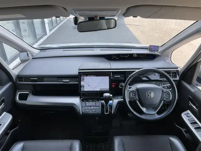 ホンダ ステップワゴン スパーダ クルスピセンシング 道央・札幌 2020(令2)年 6.1万km スーパープラチナメタリック ４WD/純正ディーラーOPナビ/CD/DVD/BT/フルセグ/純正フリップダウンモニター/ホンダセンシング/衝突被害軽減ブレーキ/横滑り防止装置/アダプティブクルーズコントロール/レーンキープアシスト/コーナーセンサー/バックカメラ/ビルトインETC2.0/ドライブレコーダー/アイドリングストップ/ECONモード/ワイパーデアイサー/両側パワースライドドア/前席シートヒーター/ハーフレザーシート/革巻きステアリング/ステアリングリモコン/パドルシフト/レーダー探知機/プッシュスタート/スマートキー/LEDヘッドライト/オートライト/フォグランプ/電動格納ミラー/ヒーテッドドアミラー/ウィンカーミラー/フロアマット/ドアバイザー/純正エンジンスターター/純正AW付夏タイヤ積込/205/60/R16/2020年/山1mm