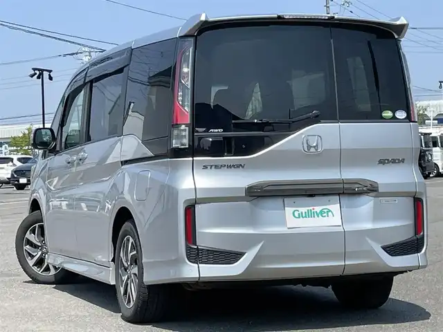 ホンダ ステップワゴン スパーダ クルスピセンシング 道央・札幌 2020(令2)年 6.1万km スーパープラチナメタリック ４WD/純正ディーラーOPナビ/CD/DVD/BT/フルセグ/純正フリップダウンモニター/ホンダセンシング/衝突被害軽減ブレーキ/横滑り防止装置/アダプティブクルーズコントロール/レーンキープアシスト/コーナーセンサー/バックカメラ/ビルトインETC2.0/ドライブレコーダー/アイドリングストップ/ECONモード/ワイパーデアイサー/両側パワースライドドア/前席シートヒーター/ハーフレザーシート/革巻きステアリング/ステアリングリモコン/パドルシフト/レーダー探知機/プッシュスタート/スマートキー/LEDヘッドライト/オートライト/フォグランプ/電動格納ミラー/ヒーテッドドアミラー/ウィンカーミラー/フロアマット/ドアバイザー/純正エンジンスターター/純正AW付夏タイヤ積込/205/60/R16/2020年/山1mm