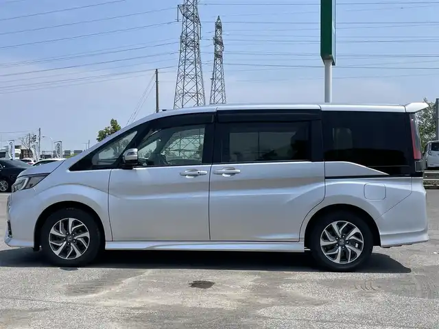 ホンダ ステップワゴン スパーダ クルスピセンシング 道央・札幌 2020(令2)年 6.1万km スーパープラチナメタリック ４WD/純正ディーラーOPナビ/CD/DVD/BT/フルセグ/純正フリップダウンモニター/ホンダセンシング/衝突被害軽減ブレーキ/横滑り防止装置/アダプティブクルーズコントロール/レーンキープアシスト/コーナーセンサー/バックカメラ/ビルトインETC2.0/ドライブレコーダー/アイドリングストップ/ECONモード/ワイパーデアイサー/両側パワースライドドア/前席シートヒーター/ハーフレザーシート/革巻きステアリング/ステアリングリモコン/パドルシフト/レーダー探知機/プッシュスタート/スマートキー/LEDヘッドライト/オートライト/フォグランプ/電動格納ミラー/ヒーテッドドアミラー/ウィンカーミラー/フロアマット/ドアバイザー/純正エンジンスターター/純正AW付夏タイヤ積込/205/60/R16/2020年/山1mm