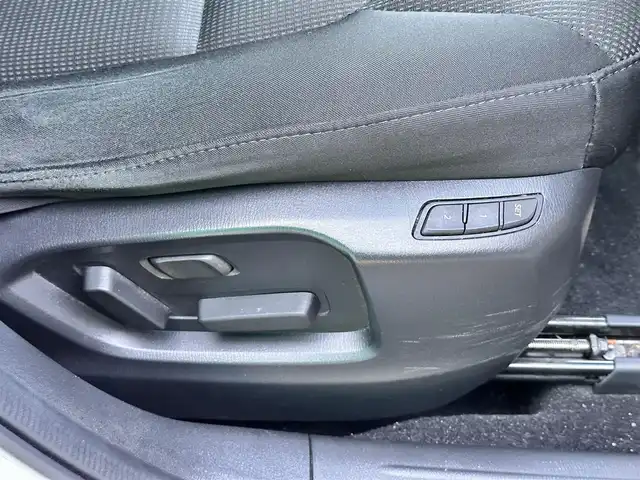 マツダ ＣＸ－５ XD プロアクティブ 宮城県 2018(平30)年 5.3万km スノーフレイクホワイトパールマイカ ドライビングポジションサポートパッケージ/・ステアリングヒーター/・シートヒーター/・パワーシート（運転席）/・シートメモリー（運転席）/CD/DVD/フルセグTV/＝＝＝/アドバンストスマートシティブレーキサポート/後退時スマートシティブレーキサポート/誤発進抑制制御/スマートブレーキサポート/レーダークルーズコントロール/ブラインドスポットモニタリング/車線逸脱警報システム/レーンキープアシストシステム/リアパーキングセンサー/ドライバーアテンションアラート/ヘッドアップディスプレイ/マツダコネクト7インチディスプレイナビSDカード無/・Bluetooth/・バックカメラ/ETC/ドライブレコーダー/アダプティブLEDヘッドランプ/オートライト/スマートキー＆プッシュスタート/電動パーキングブレーキ/ブレーキホールド/電動格納ミラー/社外17インチAW/フロアマット/トノカバー/ドアバイザー/W/サイド/カーテンエアバッグ