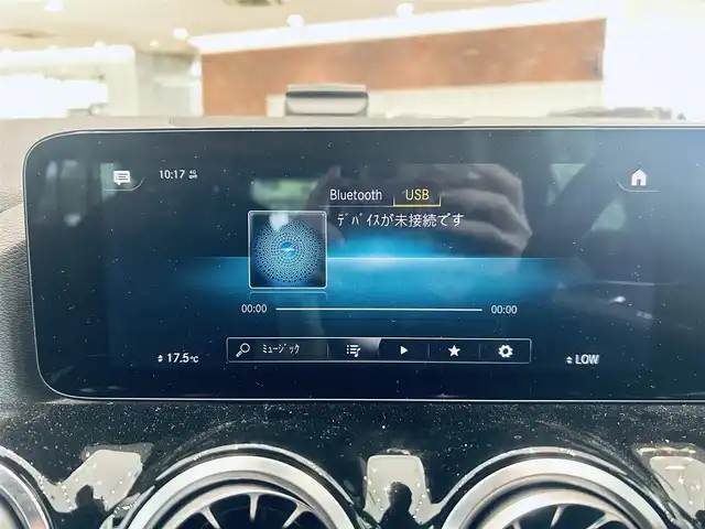 メルセデス・ベンツ ＧＬＡ２００ｄ 4マチック AMGライン 大阪府 2021(令3)年 1.9万km コスモスブラック レーダーセーフティ/ハーフレザー/メモリ付きパワーシート/シートヒーター/ACC/純正ナビ/360度カメラ/純正19インチAW/LEDヘッドライト/アンビエントライト/電動リアゲート/ブラインドスポット/ワイヤレス充電