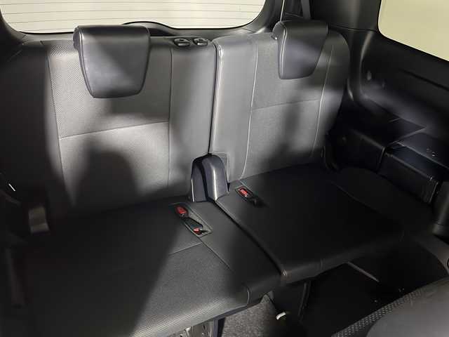 トヨタ エスクァイア Gi 広島県 2020(令2)年 4.9万km ホワイトパールクリスタルシャイン 禁煙車/純正９型ナビ(NSZT-Y68T)/１２型後席フリップダウンモニター/両側パワースライドドア/バックカメラ/シートヒーター(運転席/助手席)/クルーズコントロール/ドラレコ(360°)/ＥＴＣ/オートマチックハイビーム/コーナーセンサー(前後)/フォグランプ/ＬＥＤライト/衝突軽減/レーンキープアシスト/純正15インチアルミホイール(195/65/R15)/エアバッグ(運転席/助手席)