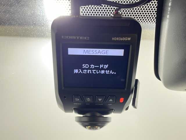 トヨタ エスクァイア Gi 広島県 2020(令2)年 4.9万km ホワイトパールクリスタルシャイン 禁煙車/純正９型ナビ(NSZT-Y68T)/１２型後席フリップダウンモニター/両側パワースライドドア/バックカメラ/シートヒーター(運転席/助手席)/クルーズコントロール/ドラレコ(360°)/ＥＴＣ/オートマチックハイビーム/コーナーセンサー(前後)/フォグランプ/ＬＥＤライト/衝突軽減/レーンキープアシスト/純正15インチアルミホイール(195/65/R15)/エアバッグ(運転席/助手席)