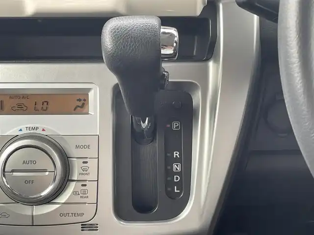 スズキ ハスラー J 愛媛県 2019(平31)年 5.9万km フェニックスレッドパール/ブルーイッシュブラックパール スズキセーフティサポート/デュアルカメラブレーキサポート/社外メモリナビ/ETC/ドライブレコーダー/アイドリングストップ/レーンキープアシスト/オートライト/フォグランプ/純正フロアマット/純正ドアバイザー/純正アルミホイール/横滑り防止装置/スマートキー/プッシュスタート/ABS/横滑り防止装置/盗難防止装置/衝突被害軽減システム