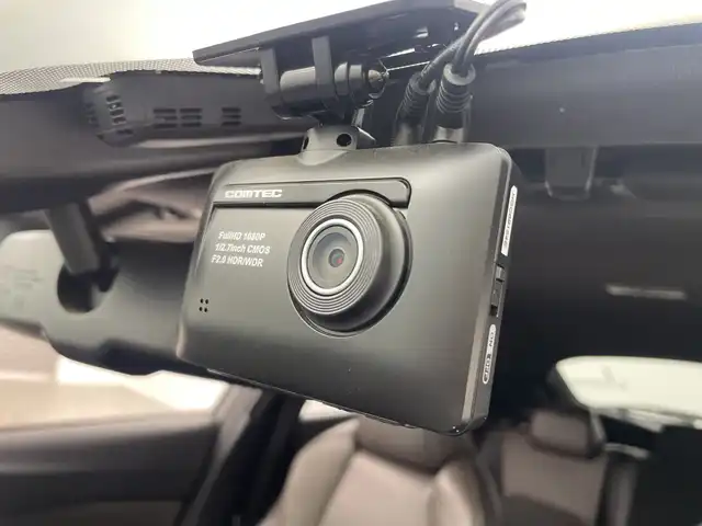 トヨタ Ｃ－ＨＲ G 三重県 2020(令2)年 5.8万km ブラックマイカ 禁煙車/純正ディスプレイオーディオ/・ナビ機能/・Bluetooth・USB・AM/FM/トヨタセーフティセンス/プリクラッシュセーフティシステム/レーンキープアシスト/BSM/レーダークルーズコントロール/AUTOライト/オートマチックハイビーム/オートワイパー/前後ドラレコ/パノラミックビューモニター/革巻きステアリング/電子パーキング/ビルドインETC/スタッドレスタイヤ積込