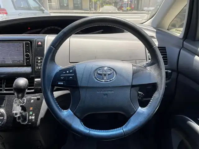 トヨタ エスティマ アエラス プレミアムエディション 埼玉県 2013(平25)年 13.4万km アイスチタニウムマイカメタリック (株)IDOMが運営する【じしゃロン鳩ヶ谷店】の自社ローン専用車両になりますこちらは現金またはオートローンご利用時の価格です。自社ローンご希望の方は別途その旨お申付け下さい/純正ナビ/フルセグTV/・AM/FM/CD/DVD/BT/SD/バックカメラ/クルーズコントロール/両側パワースライドドア/ドライブレコーダー/パワーシート/ハーフレザーシート/オートライト/フロントフォグランプ/オートエアコン/純正フロアマット