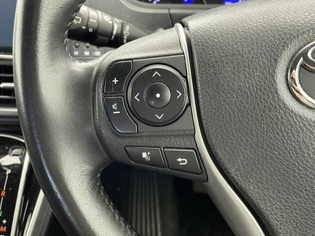 トヨタ ヴォクシー ZS 煌 千葉県 2018(平30)年 6万km ブラック 純正10インチナビ/プリクラッシュセーフティ/レーンキープアシスト/クルーズコントロール/オートハイビーム/オートライト/ステアリングスイッチ/アイドリングストップ/プッシュスタート/ステアリングスイッチ/革巻きステアリング/両側パワースライドドア/フリップダウンモニター/シートバックテーブル/サンシェード/バックカメラ/純正ドライブレコーダー/ＥＴＣ/純正フロアマット/フォグランプ/純正アルミホイール