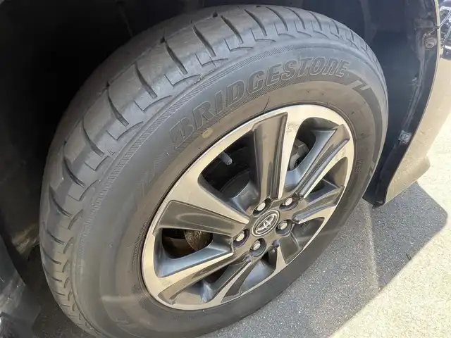 トヨタ ヴォクシー ZS 煌 千葉県 2018(平30)年 6万km ブラック 純正10インチナビ/プリクラッシュセーフティ/レーンキープアシスト/クルーズコントロール/オートハイビーム/オートライト/ステアリングスイッチ/アイドリングストップ/プッシュスタート/ステアリングスイッチ/革巻きステアリング/両側パワースライドドア/フリップダウンモニター/シートバックテーブル/サンシェード/バックカメラ/純正ドライブレコーダー/ＥＴＣ/純正フロアマット/フォグランプ/純正アルミホイール