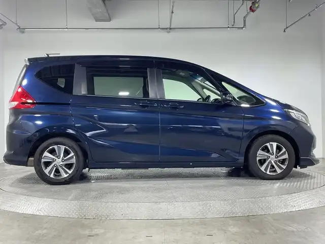ホンダ フリード＋ 神奈川県 2019(令1)年 3.6万km ミッドナイトブルービームM ハーフレザー調シート/前席シートヒーター/純正７インチメモリーナビ【VXM-204VFi】/(CD/DVD/Bluetooth/フルセグ)/バックカメラ/両側パワースライドドア/純正前後ドライブレコーダー/ビルトインETC/フロントエアロ/LEDヘッドライト/アダプティブクルーズコントロール/レーンキープアシスト/衝突軽減ブレーキ/ドアバイザー/フロアマット/スマートキー/スペアキー×１本