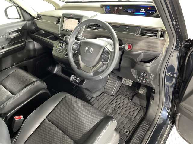 ホンダ フリード＋ 神奈川県 2019(令1)年 3.6万km ミッドナイトブルービームM ハーフレザー調シート/前席シートヒーター/純正７インチメモリーナビ【VXM-204VFi】/(CD/DVD/Bluetooth/フルセグ)/バックカメラ/両側パワースライドドア/純正前後ドライブレコーダー/ビルトインETC/フロントエアロ/LEDヘッドライト/アダプティブクルーズコントロール/レーンキープアシスト/衝突軽減ブレーキ/ドアバイザー/フロアマット/スマートキー/スペアキー×１本
